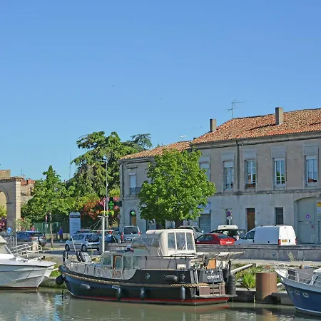 Stylish Holiday Home Near St Br S Villa