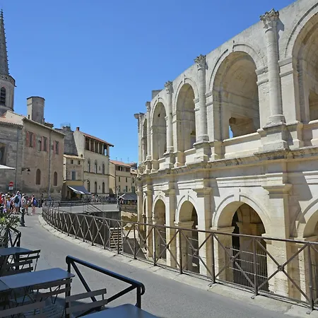 Villa Saint-bres Pool & Nature