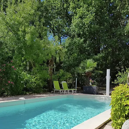 Saint-bres Pool & Nature Saint-Brès