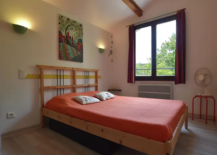 Saint-bres Pool & Nature Saint-Brès