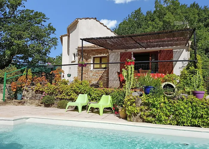 Willa Saint-bres Pool & Nature