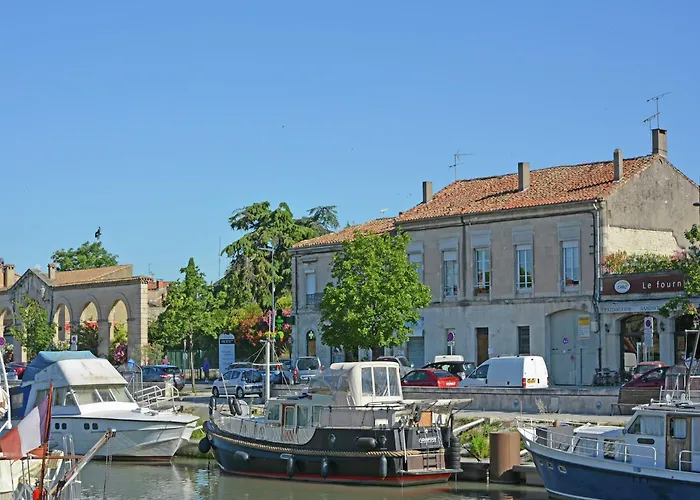 Saint-bres Pool & Nature *